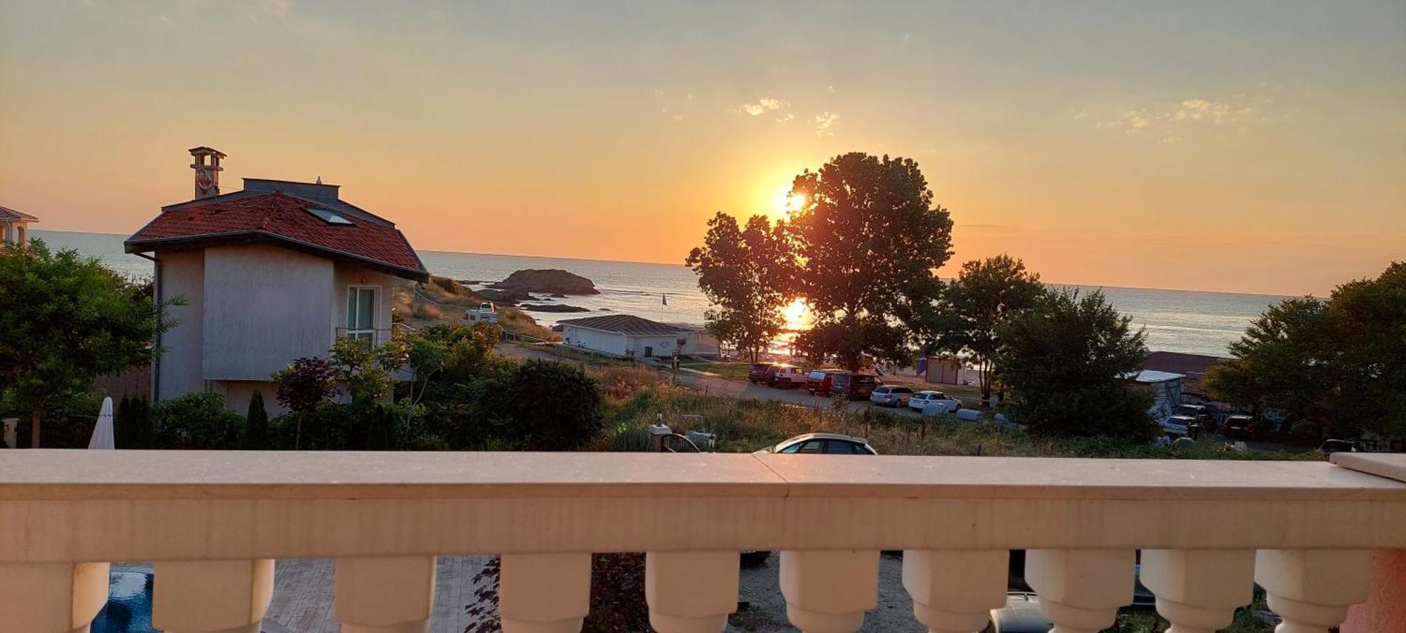 Студио Сънрайз А28, Лозенец Exterior photo